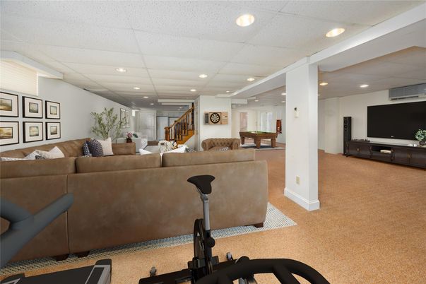 Fitness Equipment, Interior, Living room, Recessed Lighting