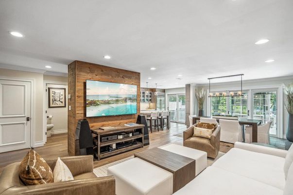 Dining room, Interior, Living room, Pendant Lights, Recessed Lighting, Wood Texture Flooring, Wooden Walls