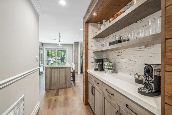Dining room, Interior, Kitchen, Pendant Lights, Recessed Lighting, Wooden Ceilings, Wood Texture Flooring