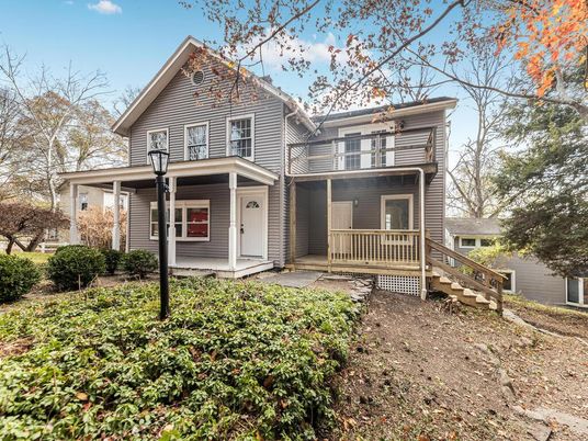 Backyard, Exterior, Facade, Queen Anne Victorian