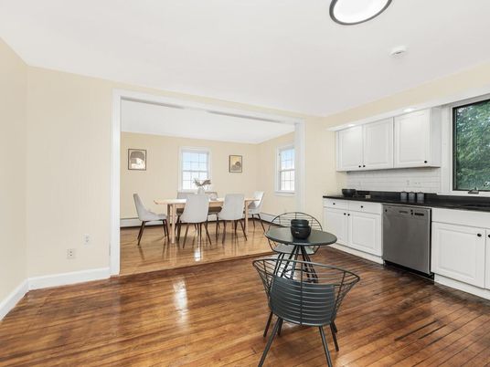 Dining room, Interior, Kitchen, Recessed Lighting, Wood Texture Flooring