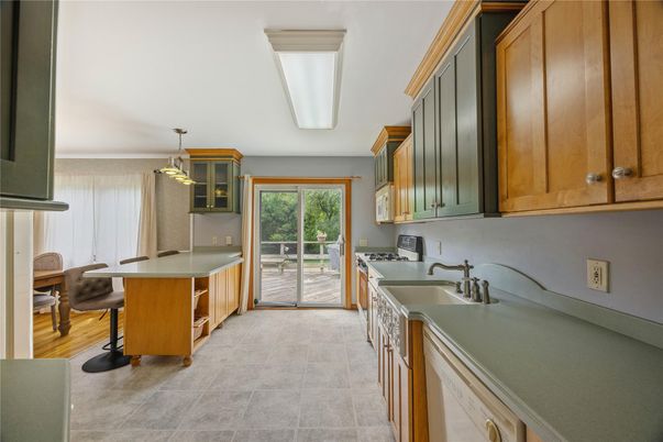 Interior, Kitchen, Pendant Lights, Wood Texture Flooring
