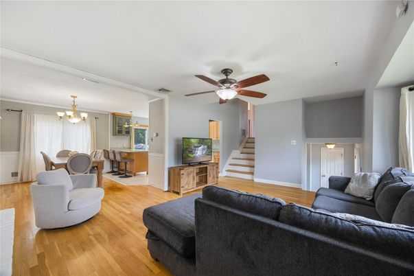 Chandelier, Dining room, Interior, Living room, Wood Texture Flooring
