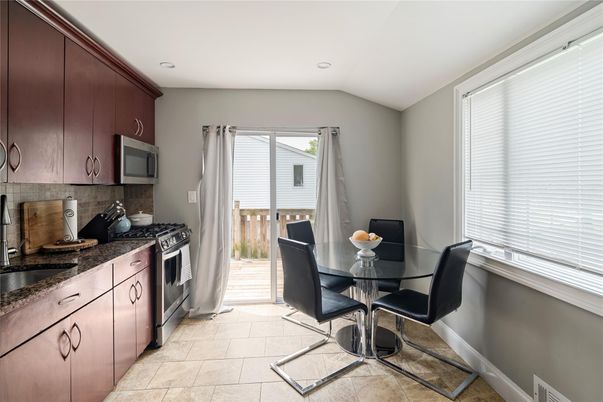 Dining room, Interior, Kitchen, Recessed Lighting