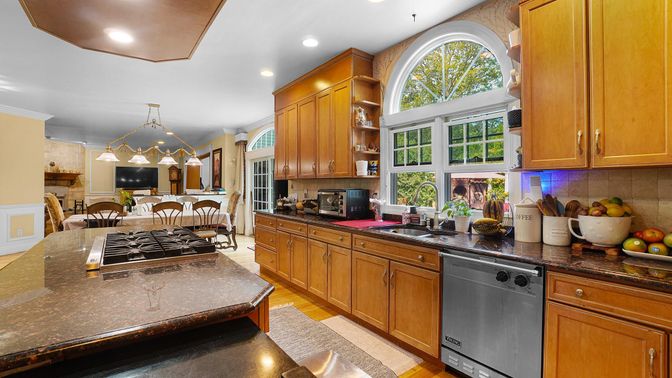 Dining room, Interior, Kitchen, Pendant Lights, Recessed Lighting, Wood Texture Flooring