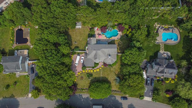 Exterior, Drone