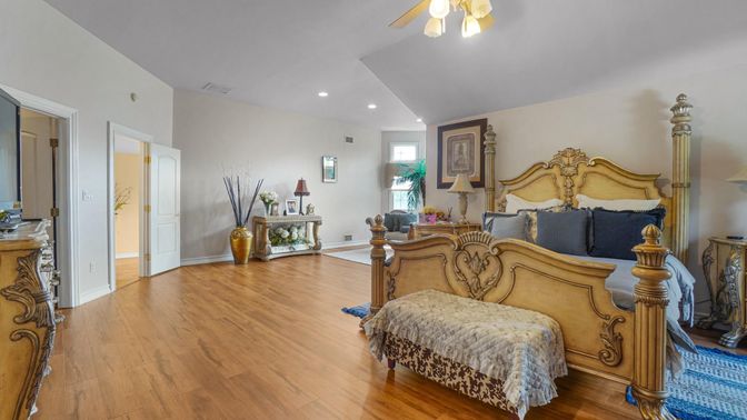 Bedroom, Interior, Recessed Lighting, Wood Texture Flooring