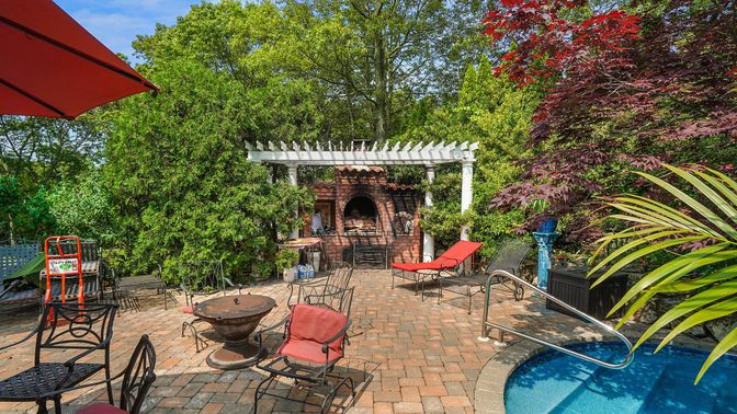 Exterior, Fireplace, Pool