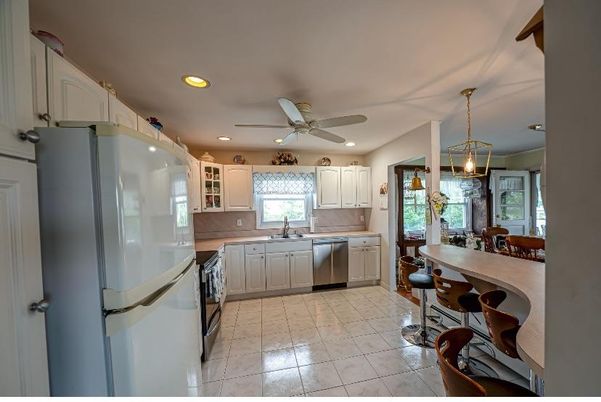Dining room, Interior, Kitchen, Pendant Lights, Recessed Lighting