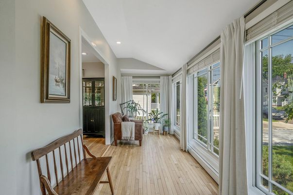 Interior, Recessed Lighting, Wood Texture Flooring