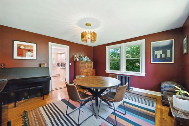 Chandelier, Dining room, Interior, Piano, Wood Texture Flooring