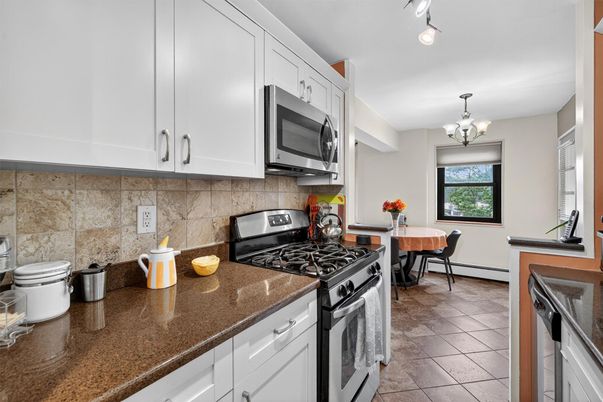 Chandelier, Dining room, Interior, Kitchen