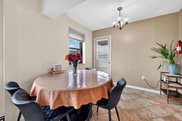 Chandelier, Dining room, Interior