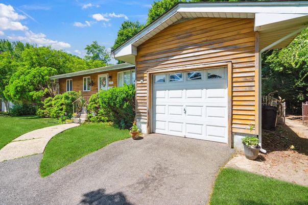 Detached Garage, Exterior