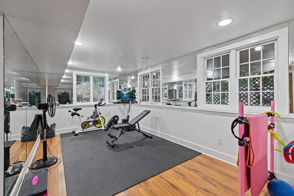 Fitness Equipment, Interior, Recessed Lighting, Wood Texture Flooring
