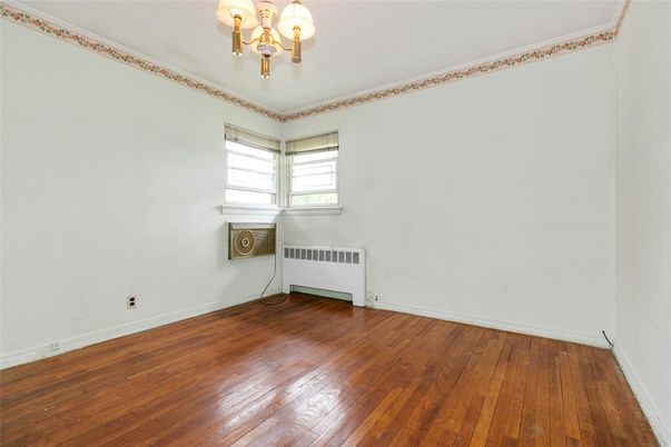 Chandelier, Empty room, Interior, Wood Texture Flooring