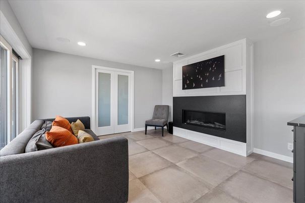 Fireplace, Interior, Living room, Recessed Lighting