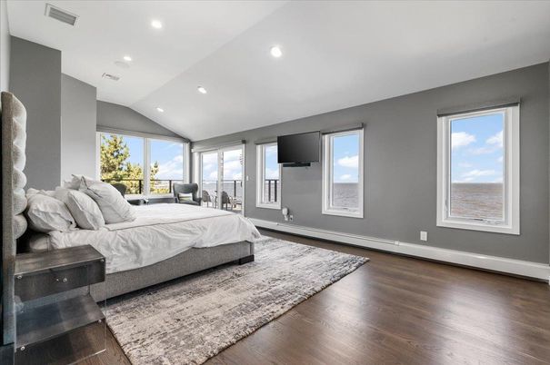 Bedroom, Interior, Recessed Lighting, Water, Wood Texture Flooring