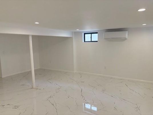 Empty room, Interior, Marble, Recessed Lighting