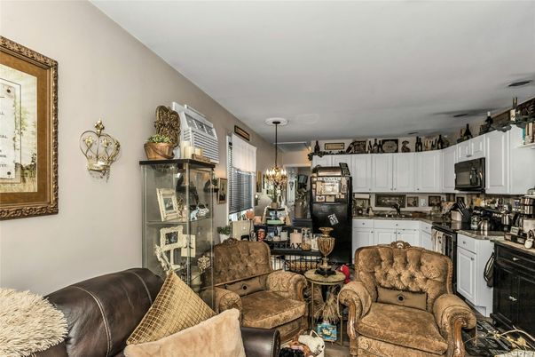Chandelier, Dining room, Interior, Kitchen, Living room, Pendant Lights