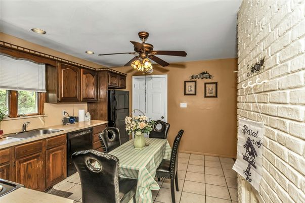 Dining room, Interior, Kitchen, Recessed Lighting, Stone Walls