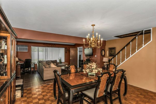Chandelier, Dining room, Interior, Living room, Wood Texture Flooring