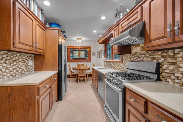 Dining room, Interior, Kitchen, Recessed Lighting, Stainless Steel Appliances