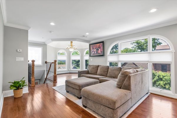 Chandelier, Interior, Living room, Recessed Lighting, Wood Texture Flooring