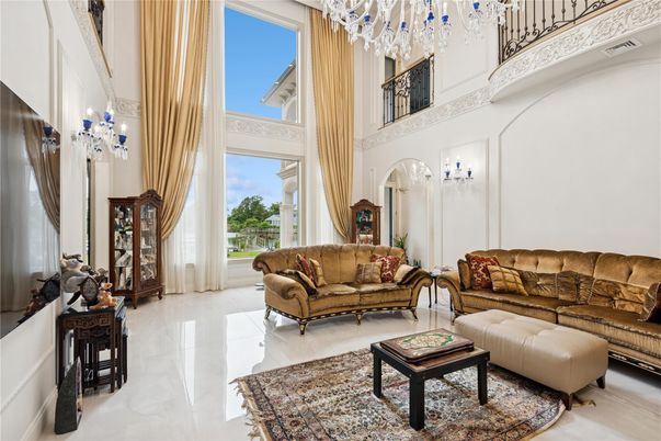 Chandelier, Interior, Living room