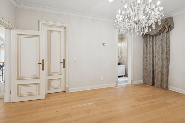 Chandelier, Empty room, Interior, Wood Texture Flooring