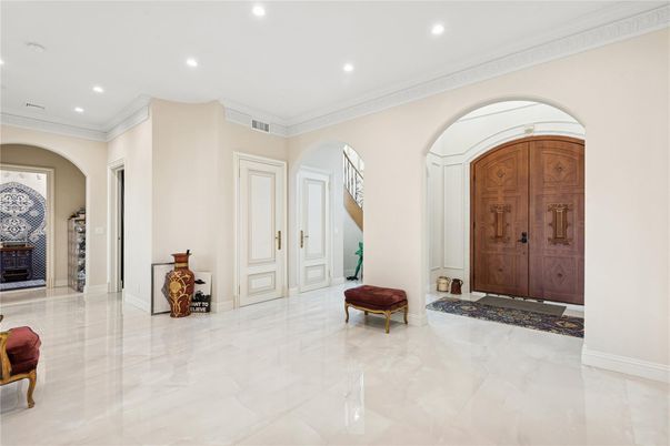 Interior, Marble, Recessed Lighting