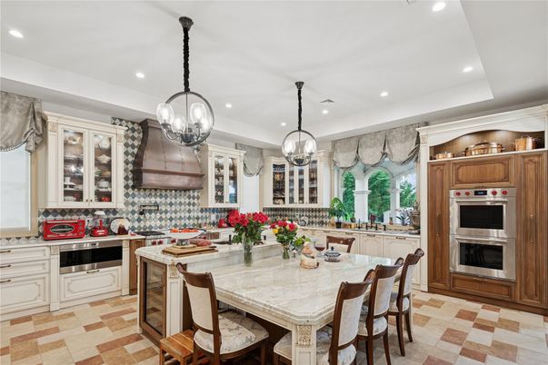 Dining room, Interior, Kitchen, Pendant Lights, Recessed Lighting, Stainless Steel Appliances