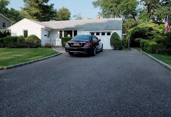 Attached, Exterior, Facade, Ranch