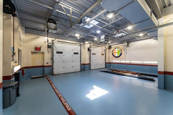 Garage, Interior