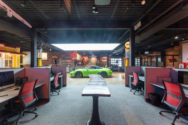 Home Office, Interior