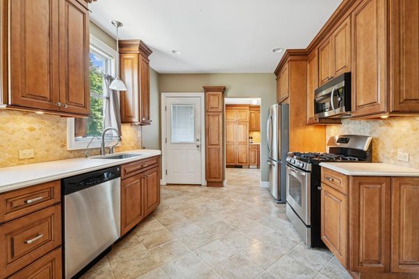 Interior, Kitchen, Pendant Lights, Recessed Lighting, Stainless Steel Appliances