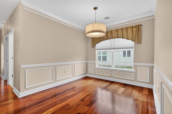 Interior, Pendant Lights, Wood Texture Flooring
