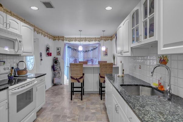 Interior, Kitchen, Pendant Lights, Recessed Lighting