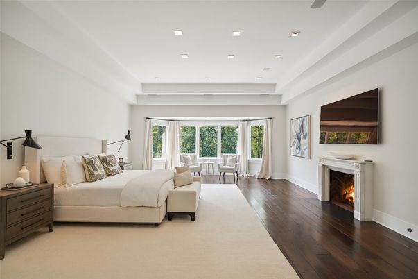 Bedroom, Dining room, Fireplace, Interior, Recessed Lighting, Wood Texture Flooring
