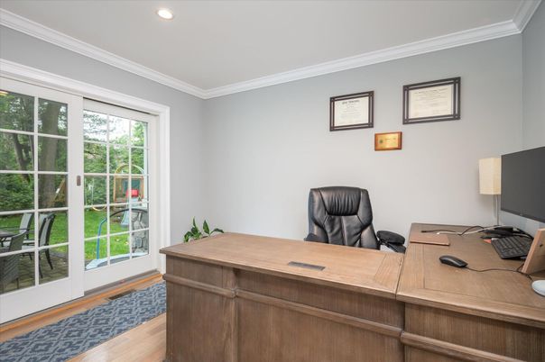 Home Office, Interior, Recessed Lighting, Wood Texture Flooring