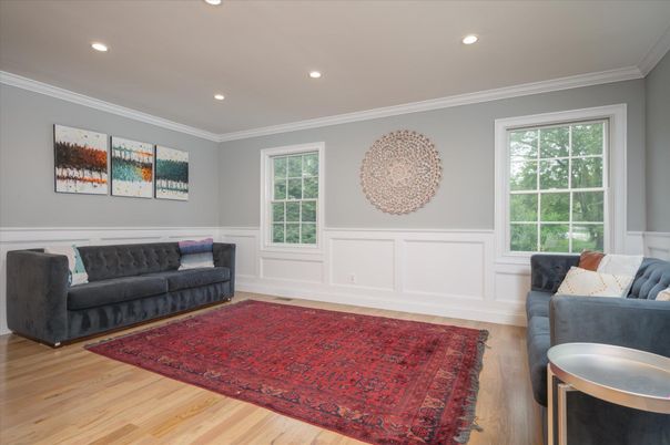 Interior, Recessed Lighting, Wood Texture Flooring