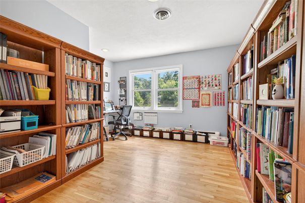Home Office, Interior, Recessed Lighting, Wood Texture Flooring
