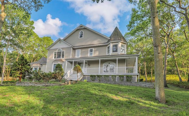 Backyard, Exterior, Facade, Queen Anne Victorian