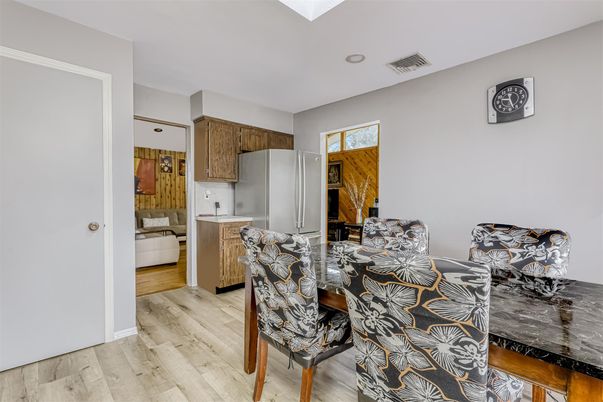 Dining room, Interior, Kitchen, Recessed Lighting, Wood Texture Flooring