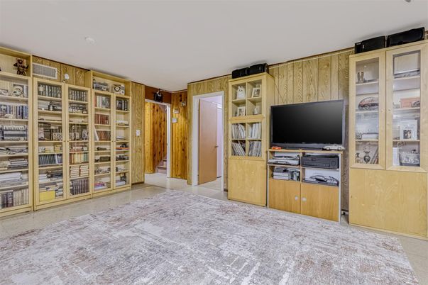Interior, Wooden Walls