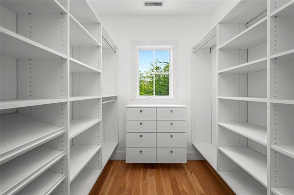Interior, Walk-in Closets, Wood Texture Flooring