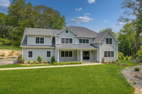 Exterior, Facade, Farmhouse