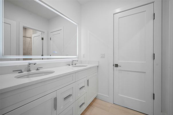 Bathroom, Dual Sink Vanities, Interior