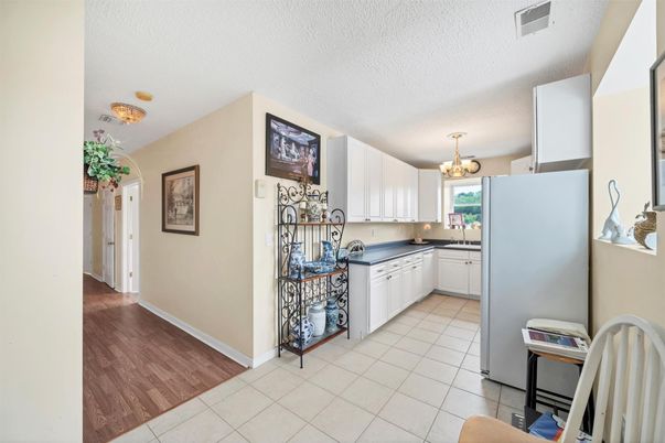 Chandelier, Interior, Kitchen, Wood Texture Flooring