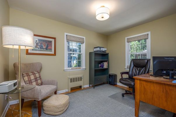 Home Office, Interior